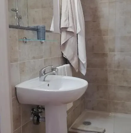 Casa Charlie * קליארי